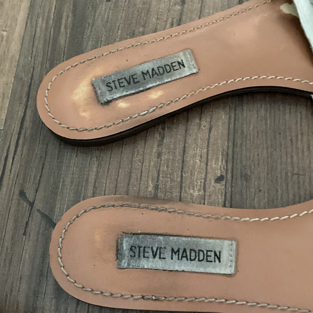 Shoes - Picture 2 of 4